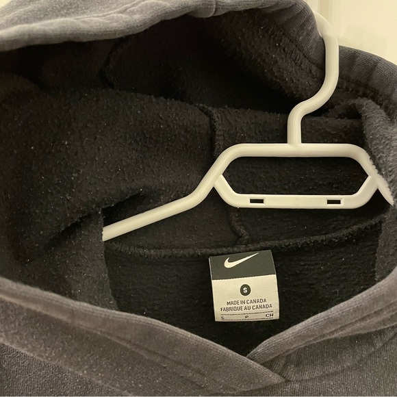 NIKE Vintage Black Hoodie - Picture 5 of 6